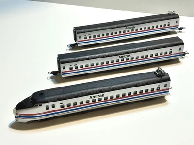 MODEL POWER - HO Scale - Bullet Train AMTRAK - 3 Piece - Running Locomotive - Image 1 of 4