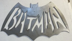 Letrero de pared de metal de superhéroe Batman corte láser DC Comics decoración del hogar hombre cueva 12 x 7 - Imagen 1 de 8