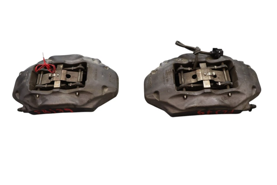 Juego de pinzas de freno delanteras izquierda y derecha Volkswagen Touareg 11-17 OEM Foto 1 de 4