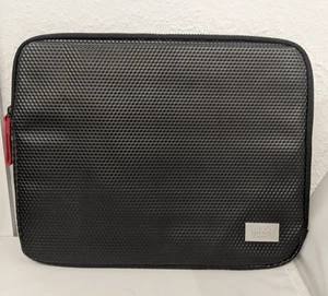 Hugo Boss Parfuma 15" Laptop Sleeve Bag Zipped Diamond Pattern Case - Picture 1 of 9