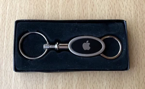 Apple Original Novelty Silver Logo Key holder Key Ring wz/Box Vintage Rare Mint - Picture 1 of 2