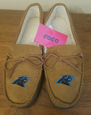Men's Carolina Panthers Big Logo Moccasin Slippers SZ L faux suede TAN Cover