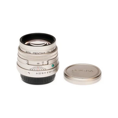 Pentax FA 77mm F1.8 SMC Limited Autofocus Prime Lens Silver Fair Optics - Image 1 of 4