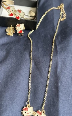 Hello Kitty bracelet, earrings, and chain set Para Niñas - Image 1 of 4