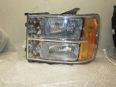 GMC Sierra 2500 2008-2014 Left Headlight Assembly 25799193 3621 - Image 1 of 4
