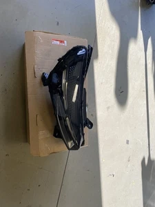 Renault Clio MK5 LED Headlight Genuine Front Right 260101103R 2019 onward - Picture 1 of 9