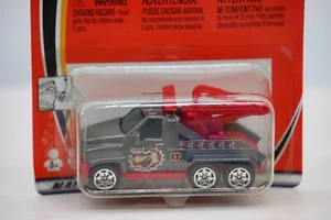 2002 Matchbox King Tow Hero-City # 17 Tow Truck Die cast car 1:64 NIB - Picture 1 of 5