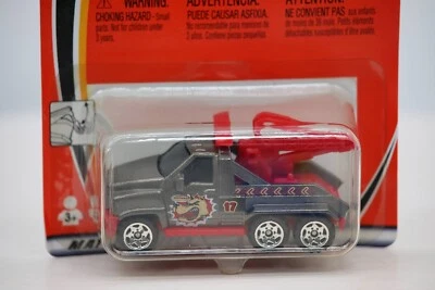 2002 Matchbox King Tow Hero-City # 17 Tow Truck Die cast car 1:64 NIB - Image 1 of 4