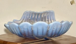 Duncan Miller opalescent blue glass shell Bowl - Picture 1 of 6