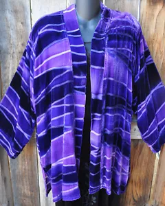 ART TO WEAR SEIDE SAMT BURNOUT KIMONO JACKE VON A TOUCH OF CLASS IN LILA, OS - Bild 1 von 4