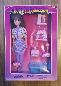 Vintage 90s Betty's Collection M&C Betty Doll Kitchen Set Brand New NOS - Picture 1 of 6