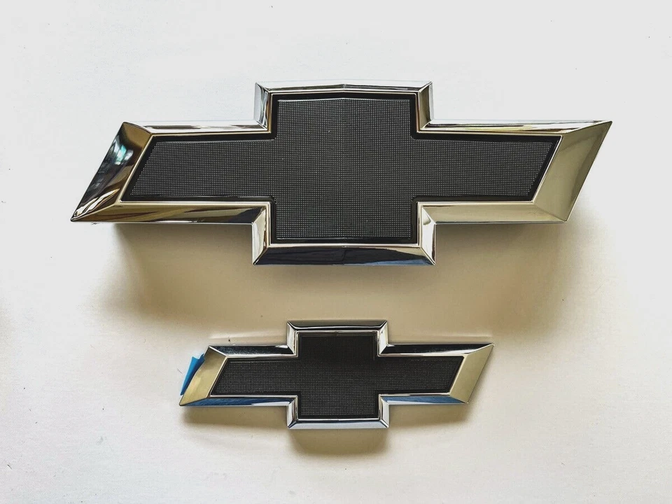 Chevrolet Suburban Tahoe Front Grille Gold Bowtie Emblem 22814066 Chevy
