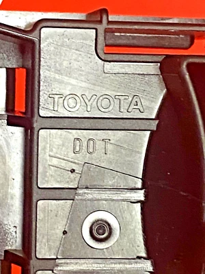 Turn Signal and Headlight Switch Toyota. 84140-07132 for Highlander. Avalon - Image 1 of 4