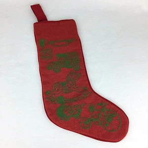 Medias de Navidad Needlepoint motivo de juguete rojo y verde totalmente forradas terciopelo rojo - Imagen 1 de 6
