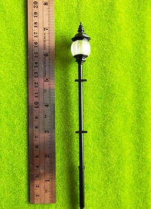 YMY1-17 G 1:22 4 Stück Maßstab Zug Eisenbahn Laternen Modell Straßenlaternen LEDs  - Bild 1 von 3