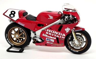 UH 1/12 Honda RC30 VFR750R Isle of Man TT Carl Fogarty diecast Scale model bike - Image 1 of 4