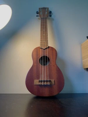 Kala Ukulele Learn To Play Soprano LTP-S Model. Excellent Condition - Image 1 of 2