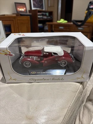 1937 Cord 812 Supercharged Diecast Car 1:32 Signature Models NIB Red/White - Image 1 of 4