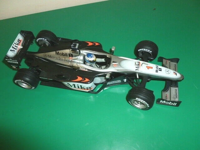 die cast 1 18 Minichamps Mika Hakkinen McLaren Mercedes Mp4/15 Formel 1 2000  - Immagine 1 di 4