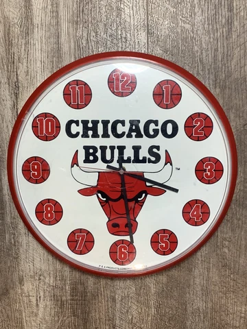 VIntage 1990 CHICAGO BULLS Basketball Clock Made In USA P & K Products M.Jordan Cover