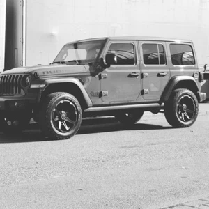 RID R05 9x20 5x127 Felgen + Reifen Cooper AT3 4S 275/55/20 Wrangler - Bild 1 von 2