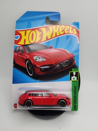 Foto 1 di 9