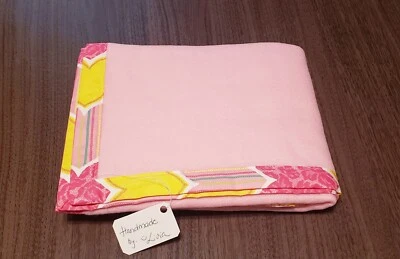 ¡OFERTA! Manta ligera hecha a mano rosa 28x33 pulgadas polar bebé niña con borde de limonada rosa Foto 1 de 4