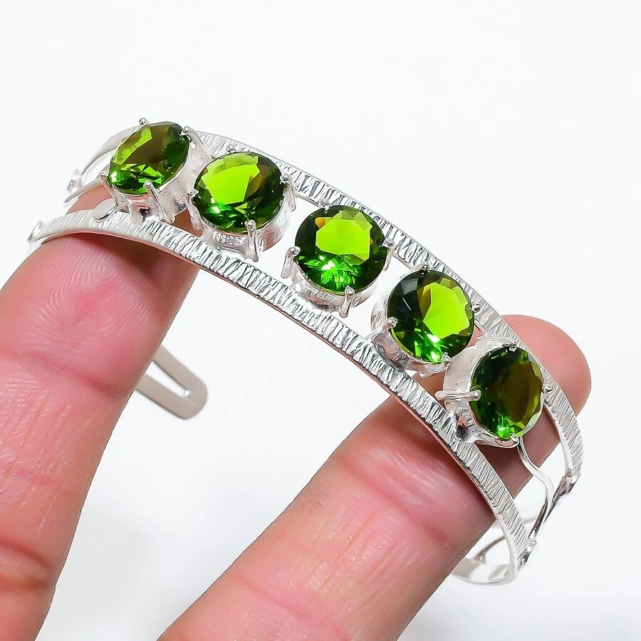 Brazalete de joyería de plata de ley 925 hecho a mano con piedras preciosas de peridoto verde talla 7-8" Foto 1 de 1
