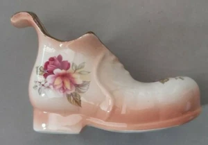 Ceramic flower patterned ornamental collectors boot.. - Picture 1 of 9