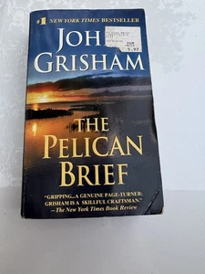John Grisham Paperback The Pelican Brief - Picture 1 of 3
