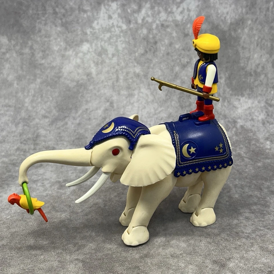 Playmobil 3809 White Circus Elephant - Vintage- Some discoloration- incomplete - Image 1 of 4