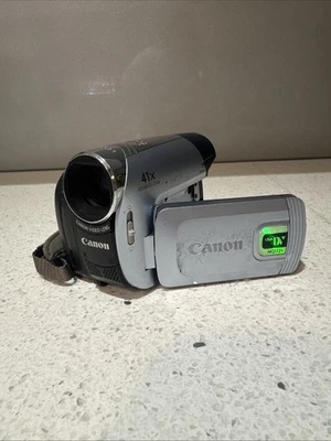 CANON MD225 MINI DV DIGITAL CAMERA 41x Advanced Zoom (made In Japan) - Image 1 of 4