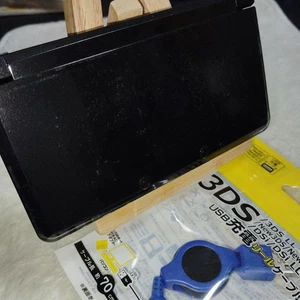 Nintendo 3DS Schwarz - Bild 1 von 14