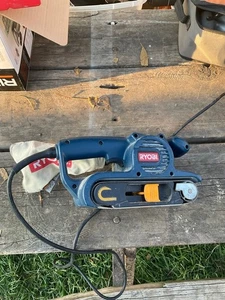 Ryobi 5.3 amp belt sander 3x18 be318 2 - Picture 1 of 1