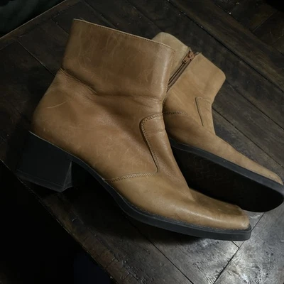 Botines Gruesos Puntera Cuadrada Estilo Años 90 Marrón Arena Talla 8 1/2 M Foto 1 de 4