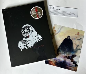 Frazetta Gallery Series LTD Terror-book-slipcover-medallion-lenticular pg-Kickst - Picture 1 of 8