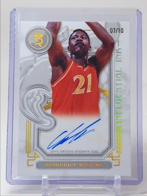 DOMINIQUE WILKINS 2023-24 TOPPS ROYALTY INFLUENTIAL INK GOLD AUTO /10 Q5759 - Image 1 of 2
