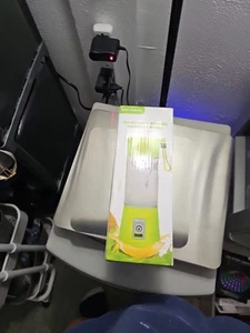 Portable blender - Picture 1 of 2