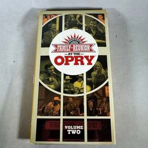 Countrys Family Reunion At The Opry Volume Two Gabriel Communications VHS - Picture 1 of 3