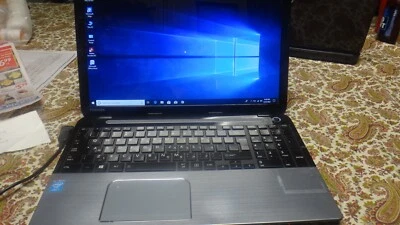 Toshiba satellite S55-A, I7, 15.6", 16GB, 1TB SSD, windows 10, nice laptop - Image 1 of 4