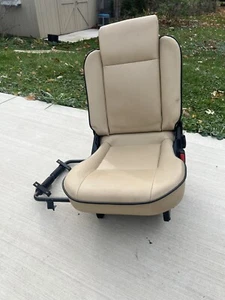 Asiento de salto Land Rover Discovery 2 II Se7 99-04 tercera fila BEIGE 96340 RH - Imagen 1 de 7