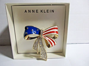 Anne Klein Brooch America Bow Pin 2.25" Wide Gold Tone Pave Rhinestones & Enamel - Picture 1 of 5