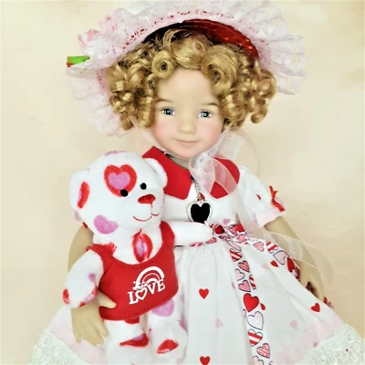 Vestido-Traje Día de San Valentín para Muñeca Dianna Effner Little Darling 13" con 6 Piezas Foto 1 de 4