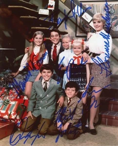The Brady Bunch Cast Photo - Christmas Morning - Signed Autographed - Picture 1 of 1