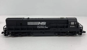 N Minitrix U28C Diesel Locomotive Railroad Train Norfolk Southern NS #8126 - Picture 1 of 11
