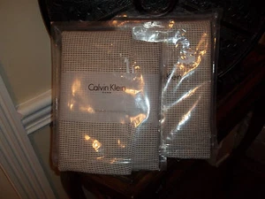 NIP Calvin Klein Bern Magnolia Standard Shams (2) - Picture 1 of 2