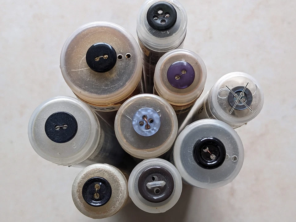 #04 - 10x Mini-Knöpfe - 10mm - für Puppen, Blusen - zur Wahl - Bild 1 von 2