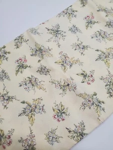 Anna Griffin Fabric The Petite L'Enfante Green Floral Sew Quilt OOP ONE YARD - Picture 1 of 2