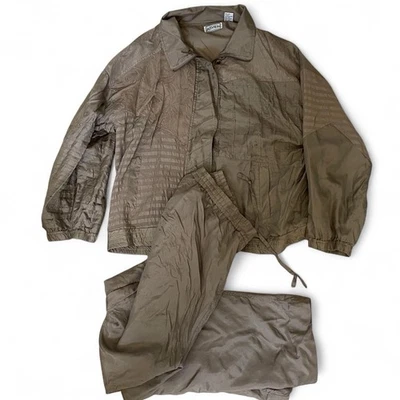 Abvien Women’s 100% silk Track Suit 2Pc Set Jacket & Pants 1980’s vintage - Image 1 of 4