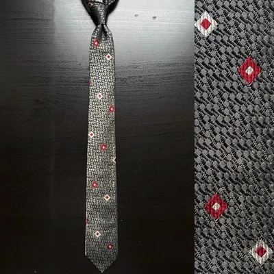 ‘Diamonds’ Silver Black Slim Tie EUC VTG 1950s 1960s Nautical Flags Midcentury - Image 1 of 4